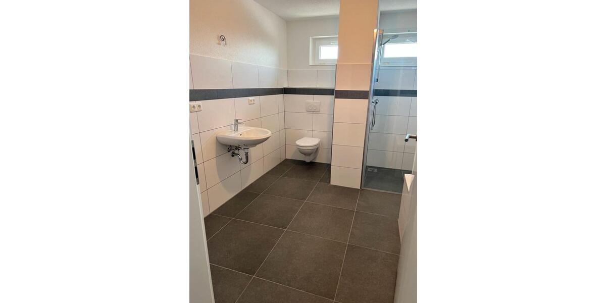 Dachgeschoßwohnung Wissen - 3 Zimmer, 100 m&sup2;, 800&euro; | Angebot:26177157