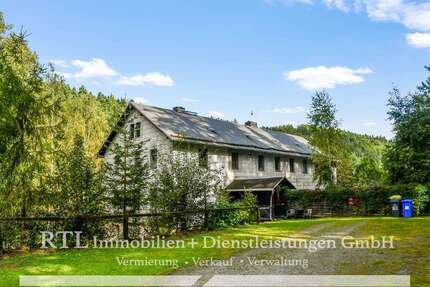 Haus zum Kaufen in Bad Lobenstein 199.900 € 430 m² 10 zimmer