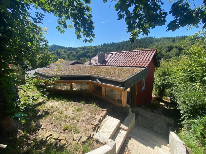 Untergruppenbach-Farnersberg: Idyllisch gelegenes Wochenendgrundstück, in dem Schwäbisch-Fränkischen-Wald, mit einem Wochenendhaus