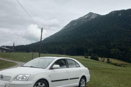 Toyota Avensis 28.000 km 8.000 &euro; Inzell 83334