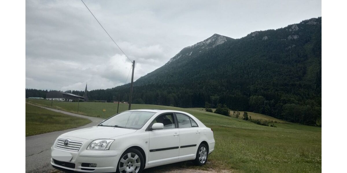 Toyota Avensis 28.000 km 8.000 &euro; Inzell 83334