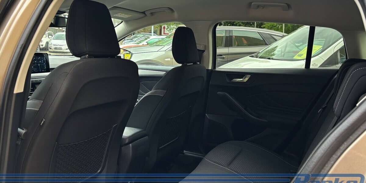 Ford Focus Cool R-Cam*ParkIN*Navi*Car-play*SHZ*Tempo 103.662 km 10.890 &euro; Berlin 13187