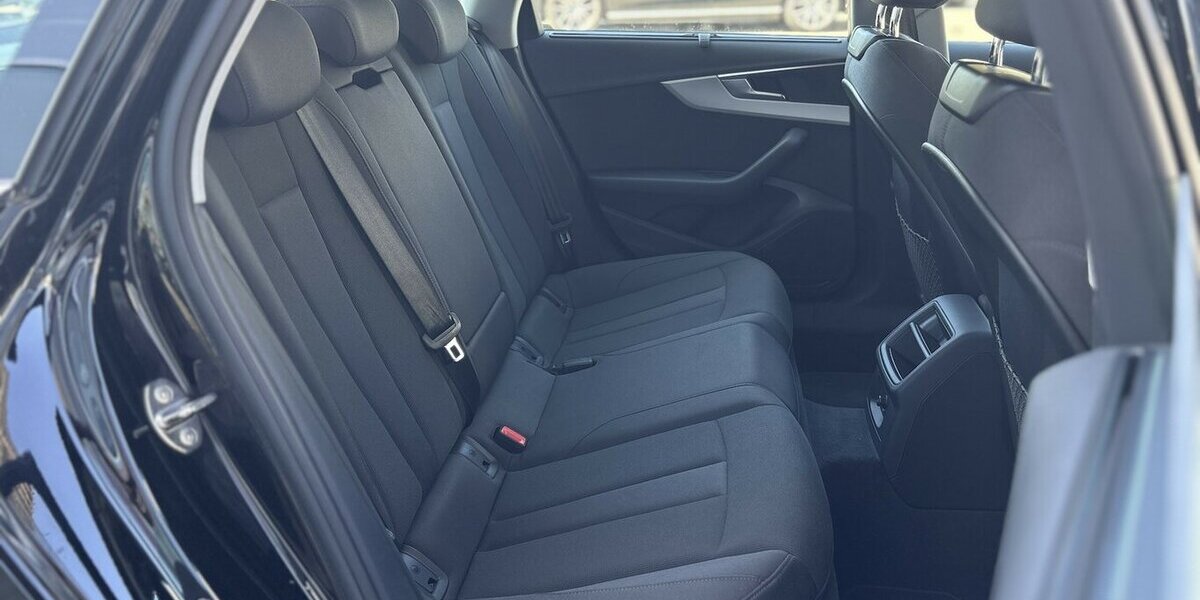 Audi A4 40 TDI quattro advanced ACC/DAB/NAVI/AHK/LED 71.953 km 25.900 &euro; Villingen-Schwenningen 78054