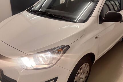 Hyundai i20 55.617 km 6.390 &euro; LEONBERG 71229