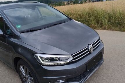 VW Touran 139.100 km 18.990 € Pfeffenhausen 84076