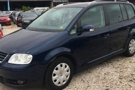 VW Touran 272.000 km 2.199 € Bonn 53227