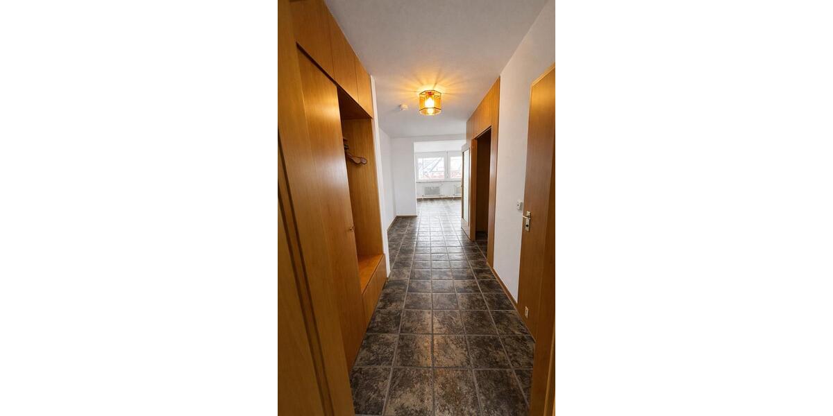 Dachgeschoßwohnung Reutlingen - 3 Zimmer, 118 m&sup2;, 1.450&euro; | Angebot:24559806