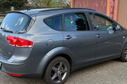 Seat Altea 78.000 km 7.600 &euro; Zeven 27404