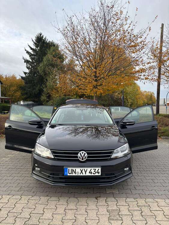 VW Jetta 186.500 km 5.950 € Holzwickede 59439