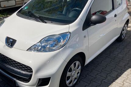 Peugeot 107 90.000 km 2.650 &euro; München 81241