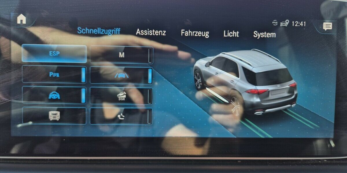 Mercedes-Benz GLE 400 d 4M AMG Line Distronic, AHK, Panorama, Rü 83.401 km 54.890 &euro; Rodgau 63110