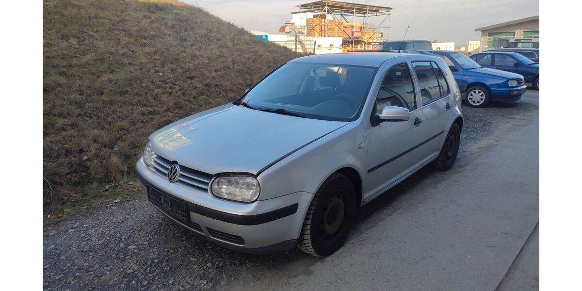 VW Golf 287.000 km 900 &euro; Westerfeld 61267
