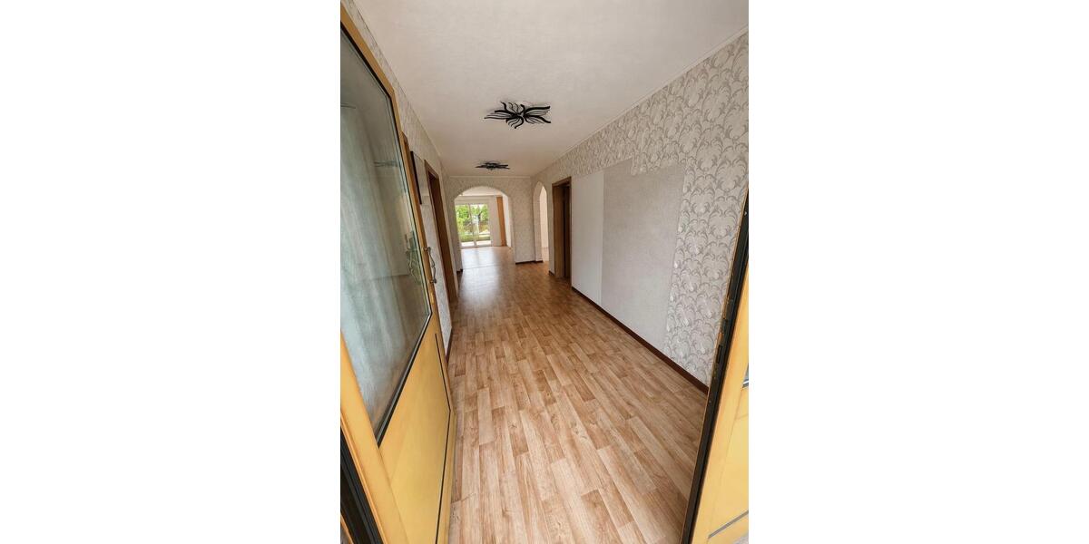 Doppelhaushälfte Hankensbüttel - 7 Zimmer, 165 m&sup2;, 230.000&euro; | Angebot:26786898