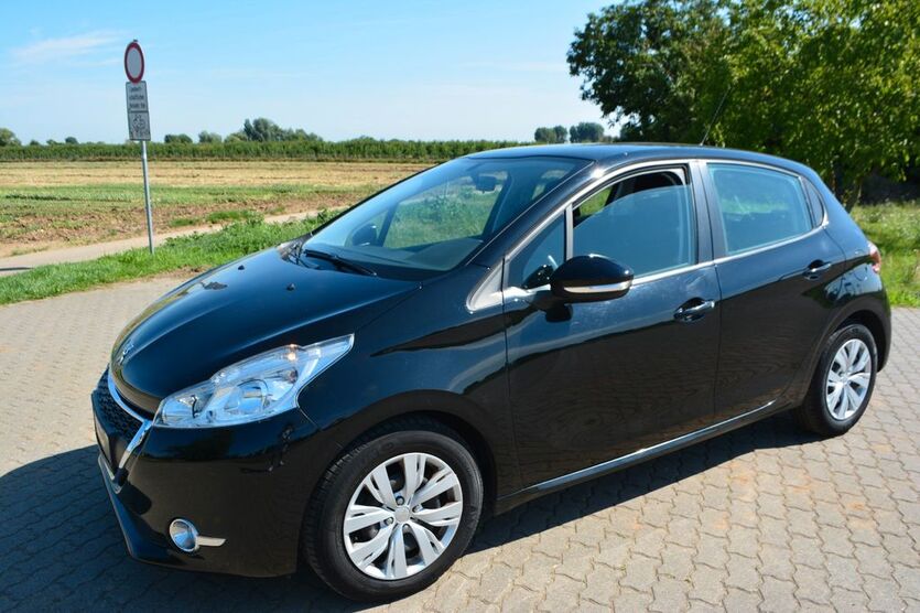 Peugeot 208 173.000 km 5.399 € Meckenheim 67149