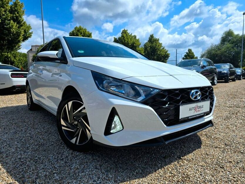 i20