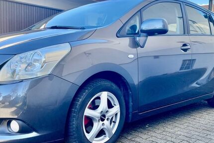 Toyota Verso 106.000 km 8.900 &euro; Denzlingen 79211