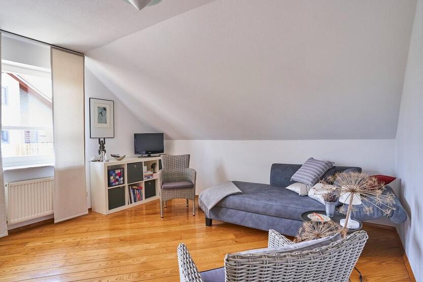 Einfamilienhaus mit Garten, Einbauküche, Garage und Keller zimmer