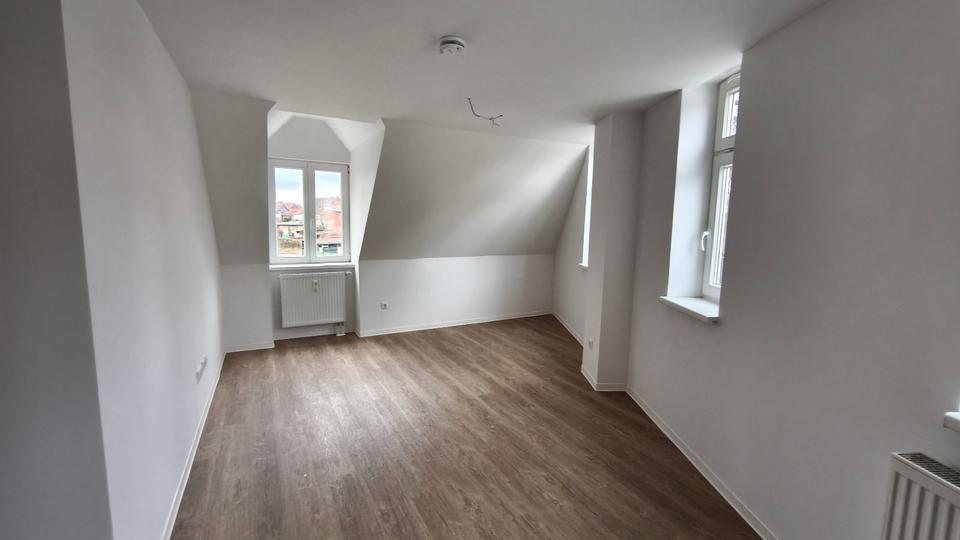 Dachgeschoßwohnung Burg - 3 Zimmer, 89 m&sup2;, 623&euro; | Angebot:26146127