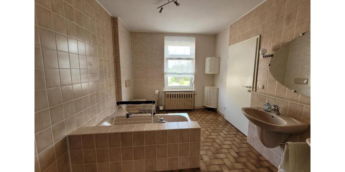 Mehrfamilienhaus, Wohnhaus Beetzendorf - 13 Zimmer, 360 m&sup2;, 265.000&euro; | Angebot:25308938
