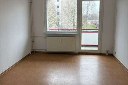 Wohnung zum Mieten in Neubrandenburg 337 € 49.5 m² 2 zimmer