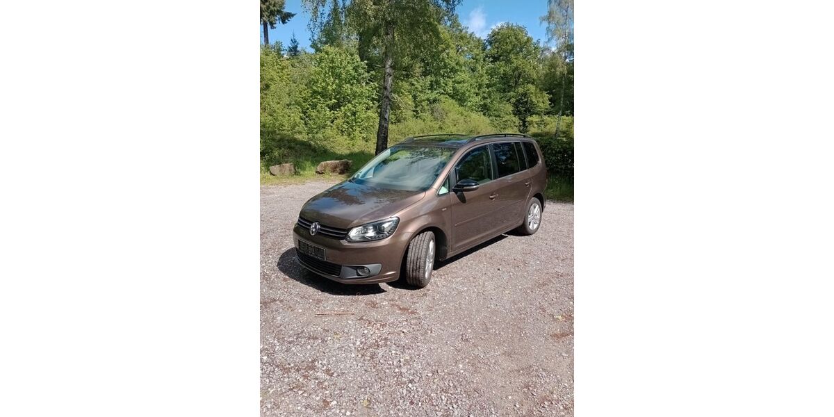 VW Touran 191.500 km 9.490 &euro; Pforzheim 75181