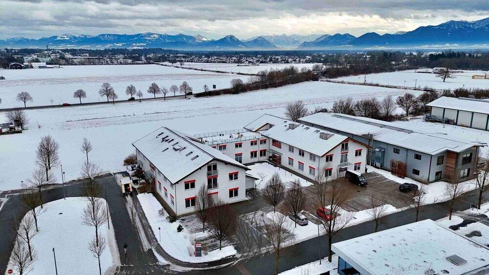 Gewerbeobjekt Bad Aibling Markfeld - 3.950&euro; | Angebot:24632412