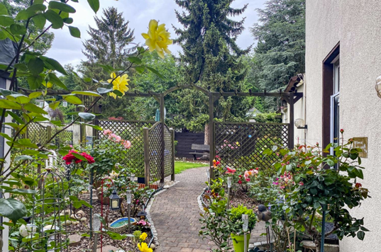 Einfamilienhaus Essen Stadtbezirk VI - 30 Zimmer, 824 m&sup2;, 1.495.000&euro; | Angebot:26327569