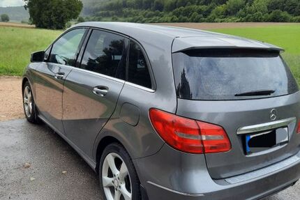Mercedes B 200