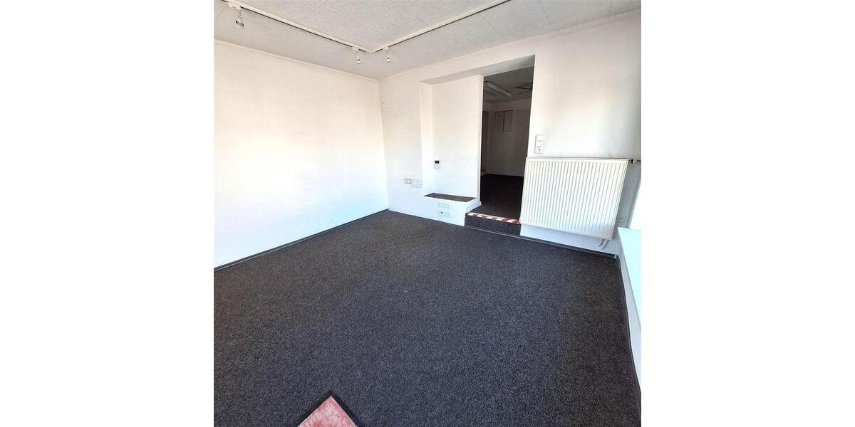 Mehrfamilienhaus, Wohnhaus Ansbach - 6 Zimmer, 145 m&sup2;, 1.950&euro; | Angebot:26057616