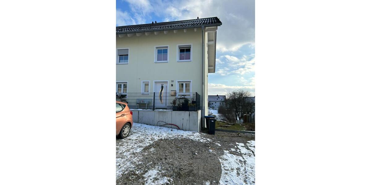 Dreifamilienhaus: Rechtes Haus mit je 125m² Wohnfläche und Garten 6 zimmer