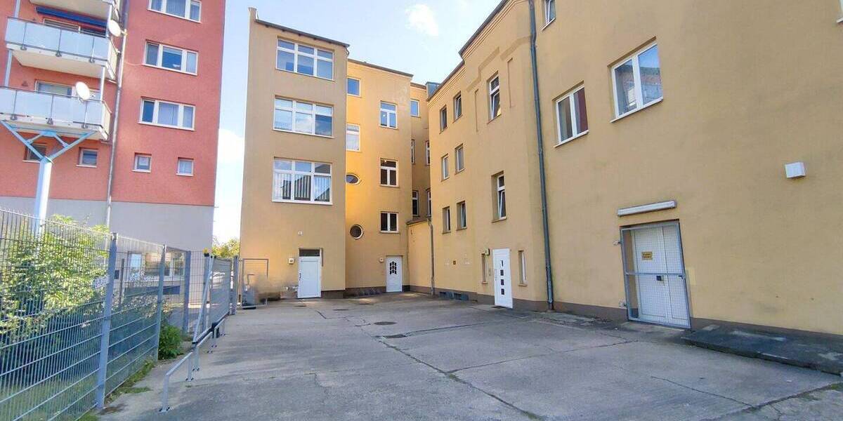 Etagenwohnung Bitterfeld Bitterfeld - 3 Zimmer, 99 m&sup2;, 595&euro; | Angebot:26644438
