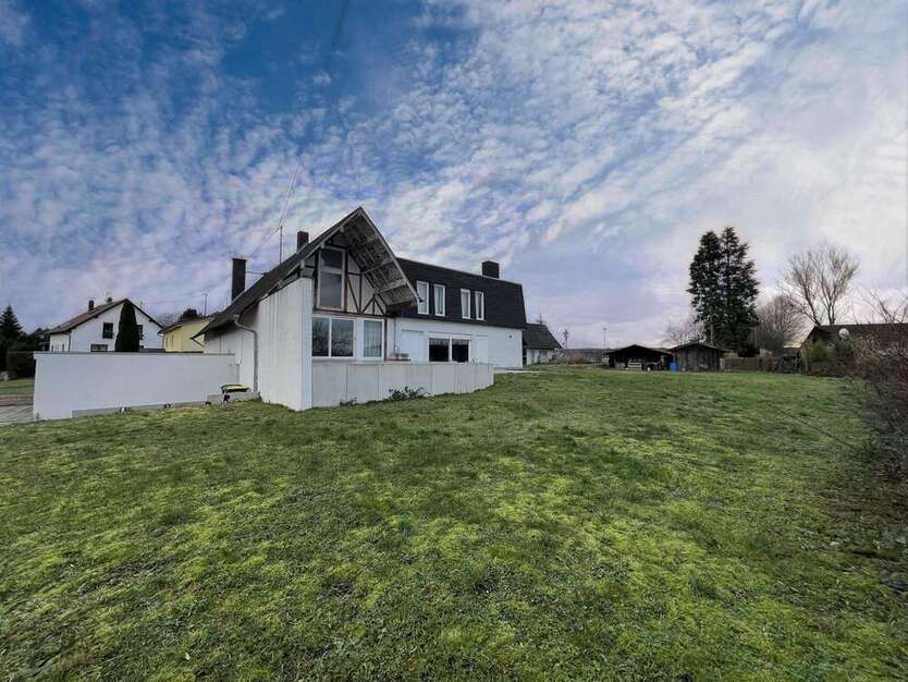 Haus zum Kaufen in Hirzenhain 390.000 € 396.27 m²