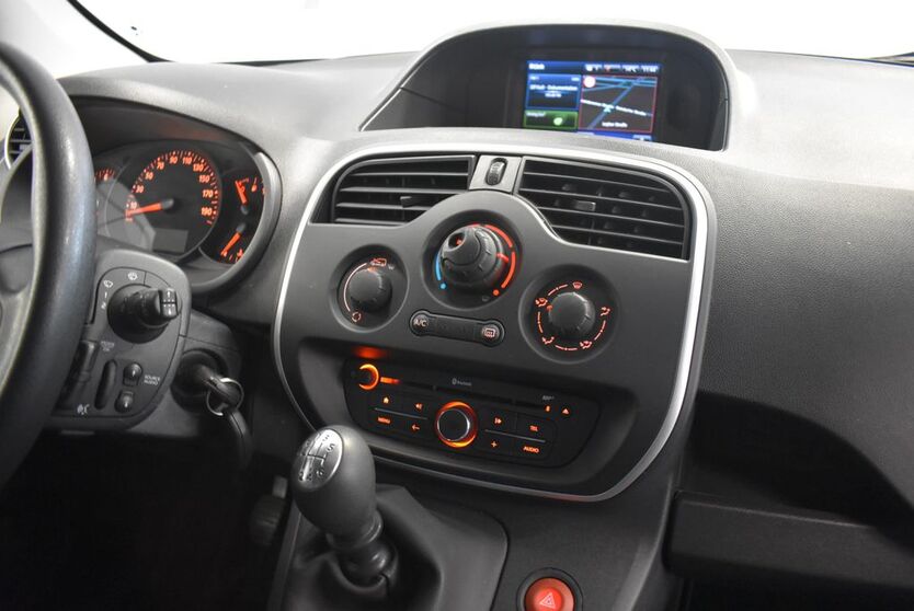 Renault Kangoo 107.568 km 8.870 € Nürnberg 90431