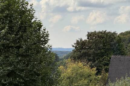 Neu + sofort bezugsfertige Dachgeschosswohnung mit Ausblick 3 zimmer