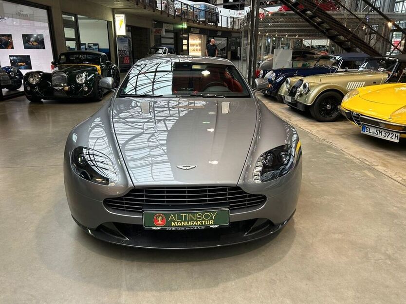 V8 Vantage