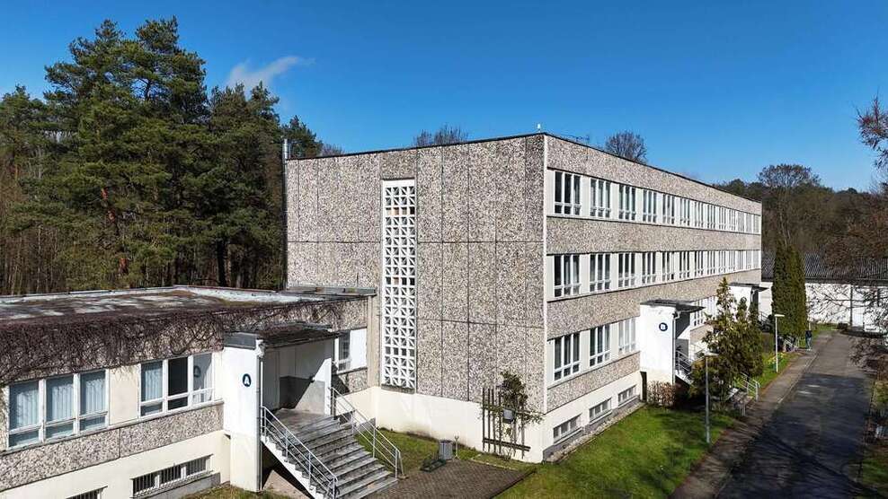 Büro in Strausberg 1.528 € 142 m²