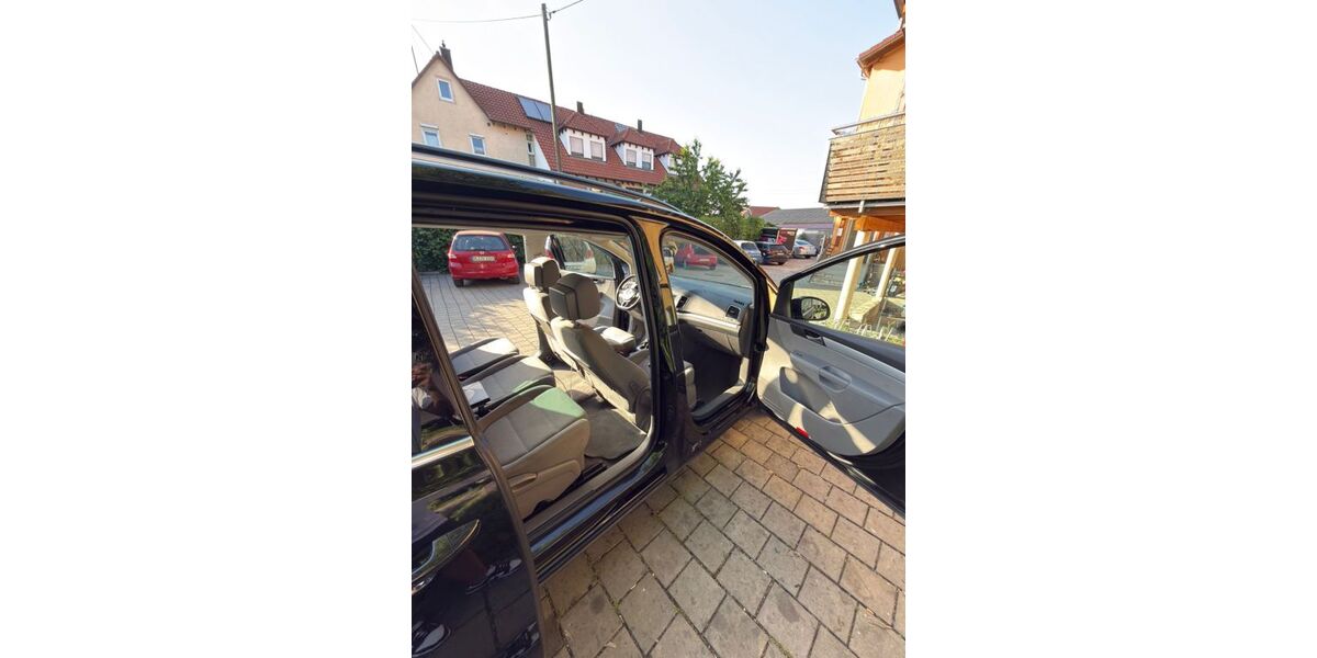 VW Sharan 176.500 km 25.500 &euro; Ofterdingen 72131