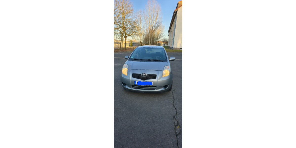 Toyota Yaris 130.834 km 2.900 &euro; Kitzingen 97318