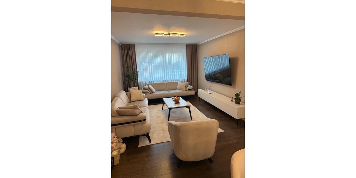 Doppelhaushälfte Hemmingstedt - 5 Zimmer, 126 m&sup2;, 1.260&euro; | Angebot:25489403