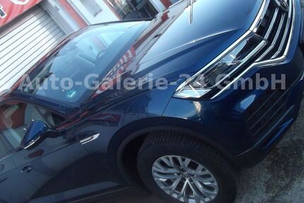 VW Touareg 114.200 km 32.990 &euro; Berlin 12277