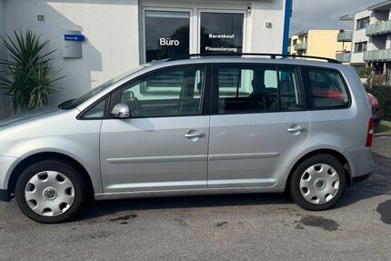 VW Touran 177.700 km 3.849 &euro; Gütersloh 33330