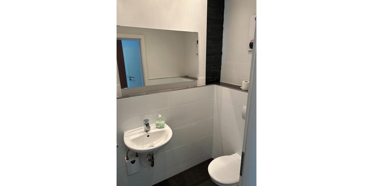 kleiner Laden Büro Praxis mit Garage Firmensitz in Plauen zimmer