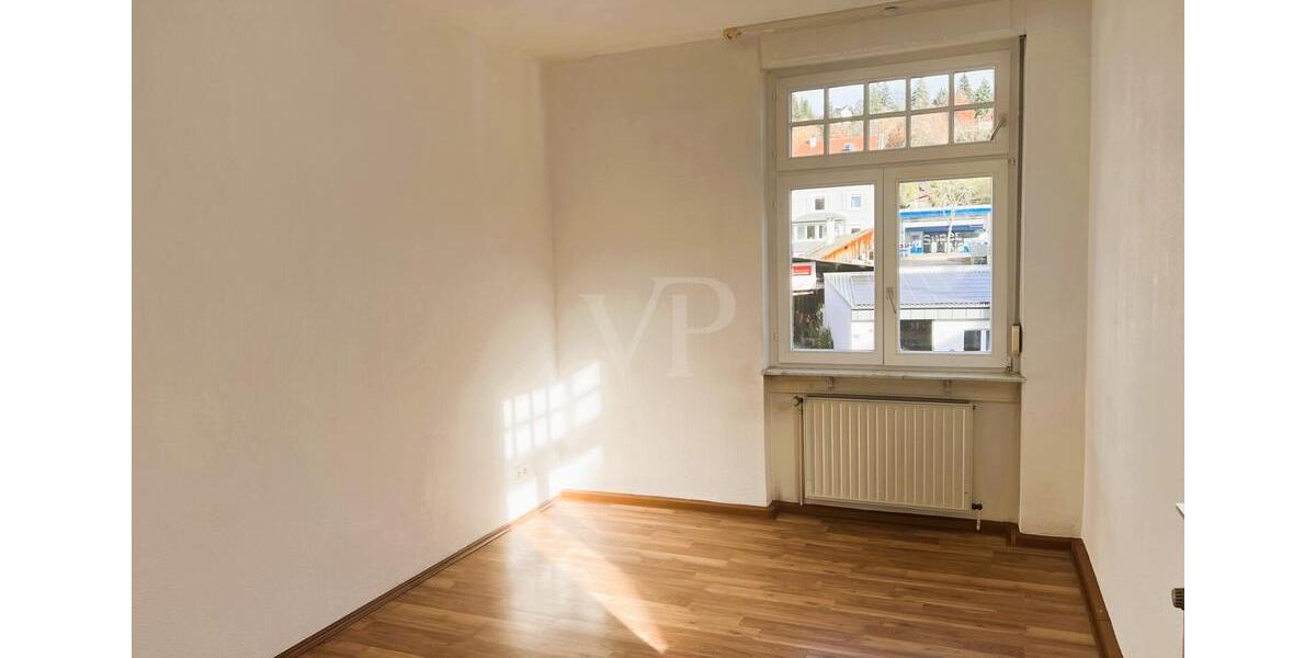 Etagenwohnung Baden-Baden Lichtental - 4 Zimmer, 118 m&sup2;, 1.239&euro; | Angebot:25589024