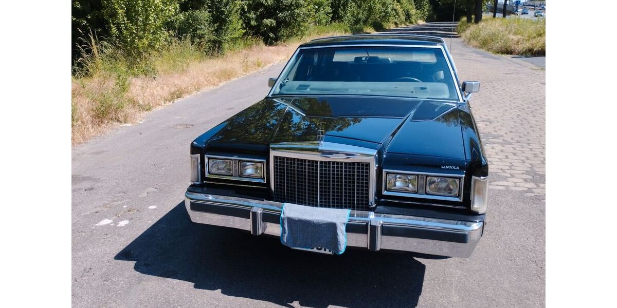 Lincoln Town Car 150.000 km 12.500 &euro; Bremen 28259