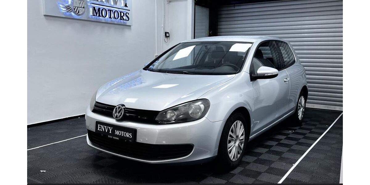 VW Golf 104.000 km 5.980 &euro; Bruchsal 76646