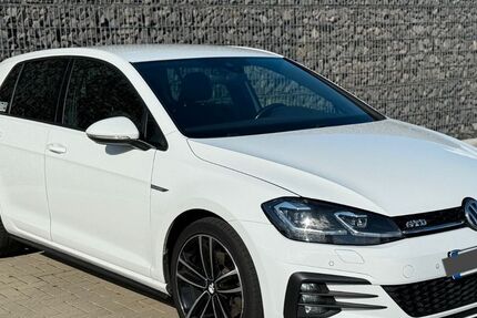 VW Golf 208.000 km 13.400 &euro; Ernsthausen 35789