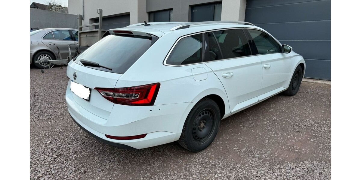 Skoda Superb Kombi 251.000 km 11.400 &euro; Pünderich 56862