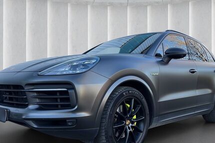 Porsche Cayenne 120.000 km 64.900 &euro; Grünwald 82031