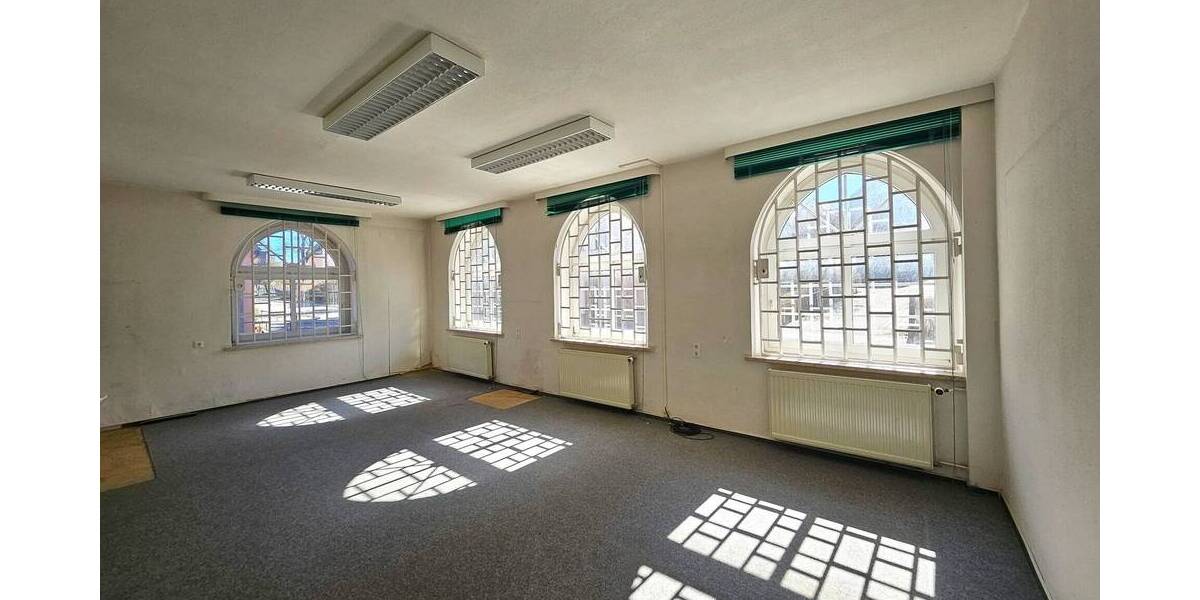 Altes Rathaus mit Potenzial für Ihr Gewerbe 2 zimmer