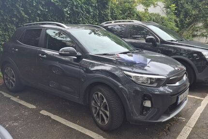 Kia Stonic 61.300 km 11.300 &euro; Köln 50733